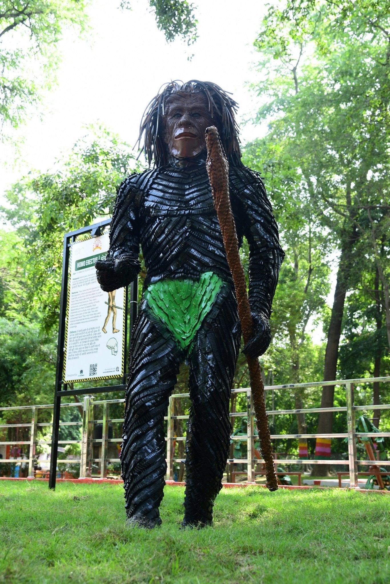 Human Sculpture - De'Dzines